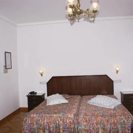 Otel Primavera 2*